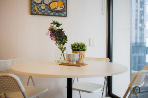 Warm&Comfortable Apartment In Wolli Creek - Pubs and Clubs 3