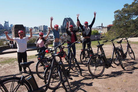 Sydney Harbour Discovery Tour - Pubs and Clubs 2