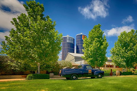 Small Group Adelaide Hills And Hahndorf Hideaway Tour From Adelaide - Pubs and Clubs 4