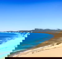 Kayak with Dolphins and 4WD Great Beach Drive Day Trip from Noosa - Pubs and Clubs