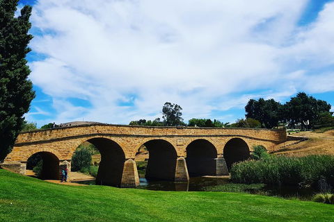 Tasmania 6 Day 'Tour In Circle' - Pubs and Clubs 0