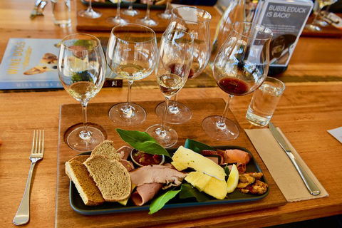 Tasmania 6 Day 'Tour In Circle' - Pubs and Clubs 2