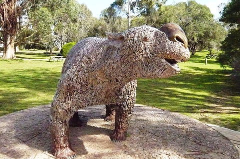 3-Day Private Adelaide To Melbourne Tour - Pubs and Clubs 4