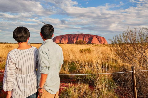 Uluru (Ayers Rock) Sunset Tour - Pubs and Clubs 1
