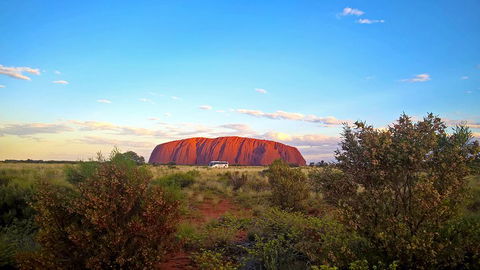 Uluru (Ayers Rock) Sunset Tour - Pubs and Clubs 2