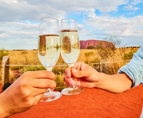 Uluru (Ayers Rock) Sunset Tour - Pubs and Clubs 4