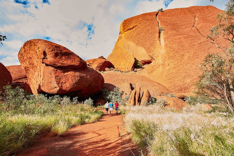 2-Day Uluru Sunset And Kata Tjuta Tour From Ayers Rock - Go Out 2