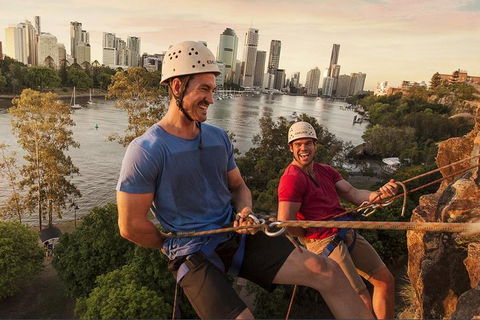 Abseiling The Kangaroo Point Cliffs In Brisbane - Go Out 5
