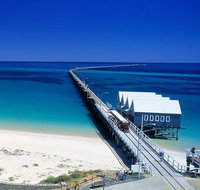 6 Days Perth All-Inclusive Touring Package with Wildflowers  Seasonal - Pubs and Clubs