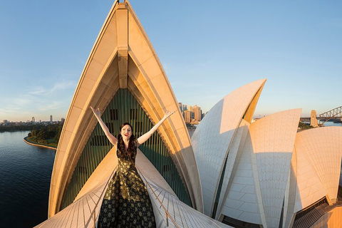 Opera Performance At The Sydney Opera House - Go Out 2