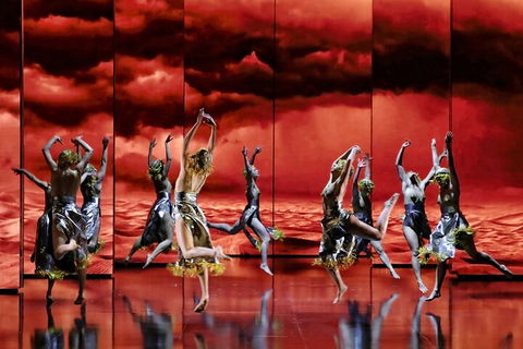 Opera Performance At The Sydney Opera House - Go Out 5
