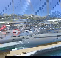 Sailing Curlew Escape on Moreton Bay - Go Out