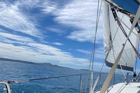 Sailing Curlew Escape On Moreton Bay - Pubs and Clubs 4