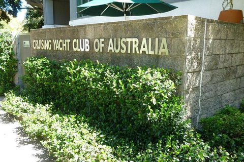 Private Essential Sydney Tour Including Lunch At The Cruising Yacht Club Of Australia - Pubs and Clubs 2