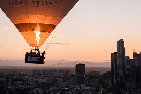 Melbourne Balloon Flight At Sunrise - Pubs and Clubs 5