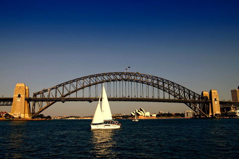 Sydney Harbour Luxury Sailing Trip Including Lunch - Pubs and Clubs 3