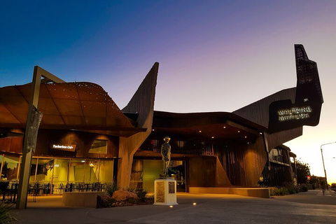 8-Day Outback Experience From Queensland - Pubs and Clubs 4
