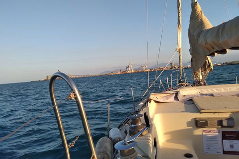 Townsville Small Group Early Morning Sailing Cruise Boat Tour Charter Hire - Pubs and Clubs 2