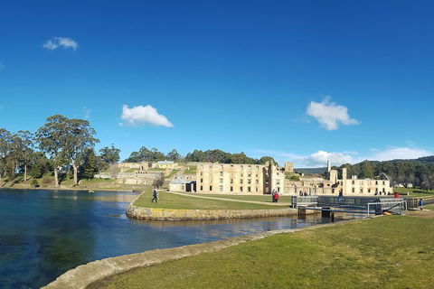 7-Day Super Value Tour Of Tasmania: Explore Tasmania's West And East Coasts - Pubs and Clubs 4