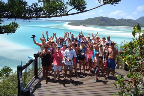 Whitehaven Beach And Hill Inlet | Awesome Beach BBQ | Family Friendly - Pubs and Clubs 1