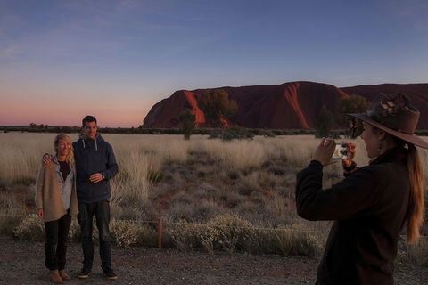 Highlights Of Uluru Including Sunrise And Breakfast - Pubs and Clubs 4