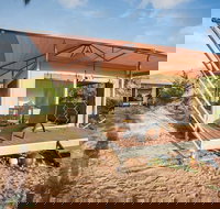 6 -Day East Arnhem Land Adventure - Pubs and Clubs