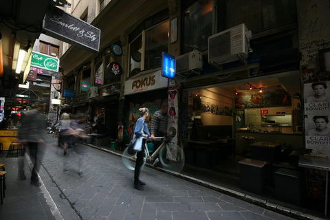 Central Melbourne Walking Tour - Pubs and Clubs 0