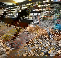Adelaide Hills and Hahndorf Half-Day Tour from Adelaide - Pubs and Clubs