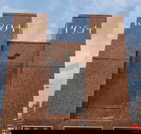 2-Hour Small-Group Walking Tour of Hobart - Pubs and Clubs