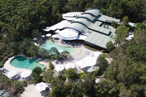 3-Day Fraser Island Resort Package - Pubs and Clubs 3