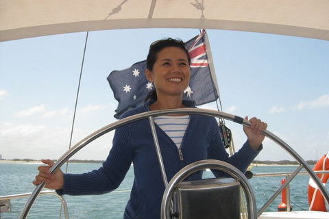 Gold Coast Sunset Cruise With Sparkling Wine & Nibbles Platter - Pubs and Clubs 1
