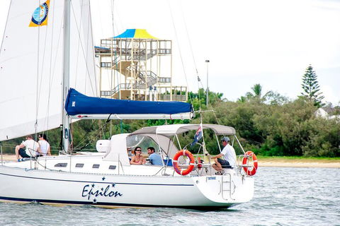 Gold Coast Sunset Cruise With Sparkling Wine & Nibbles Platter - Pubs and Clubs 3