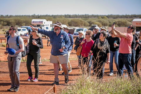 Ayers Rock Day Trip From Alice Springs Including Uluru, Kata Tjuta And Sunset BBQ Dinner - Pubs and Clubs 1