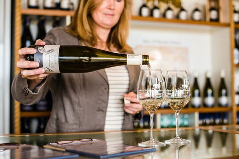 Heritage, Wine & Gin Tours - Go Out 1