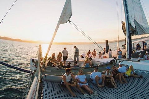 Sunset Sail In The Whitsundays - Pubs and Clubs 3