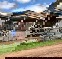 Kangaroo Island Half Day Food and Wine Trail Tour - Pubs and Clubs