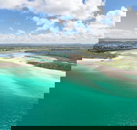 Deluxe Seaplane Tour Noosa to Glasshouse Adventure for 2 with Photobook - Go Out