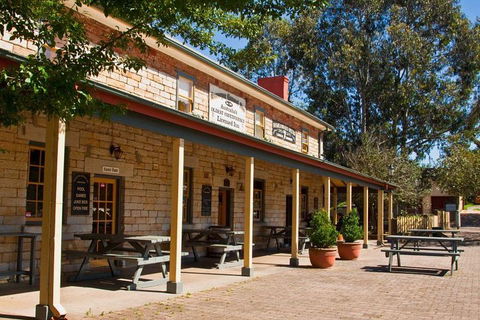 Private Southern Highlands Day Trip From Sydney Including Fitzroy Falls - Pubs and Clubs 3
