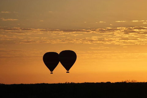 Early Morning Ballooning In Alice Springs - Pubs and Clubs 2