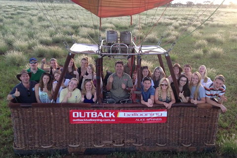 Early Morning Ballooning In Alice Springs - Pubs and Clubs 3