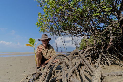 Full Day Cooktown Private Tour - Pubs and Clubs 2
