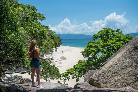 Fitzroy Island Day Trip From Cairns - Pubs and Clubs 3