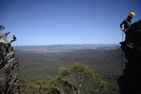 Half-Day Abseiling Adventure In Blue Mountains National Park - Pubs and Clubs 0