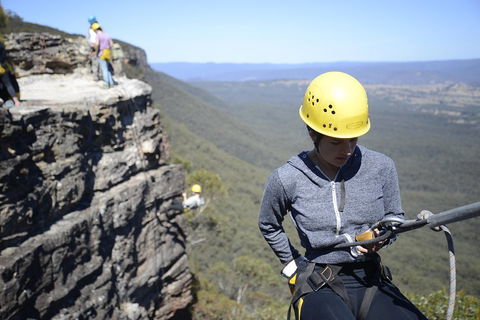 Half-Day Abseiling Adventure In Blue Mountains National Park - Pubs and Clubs 3